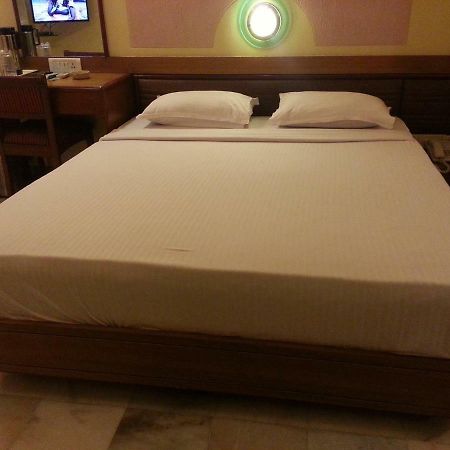 Hotel Ashray International, Sion - Near Bkc Mumbai Ngoại thất bức ảnh