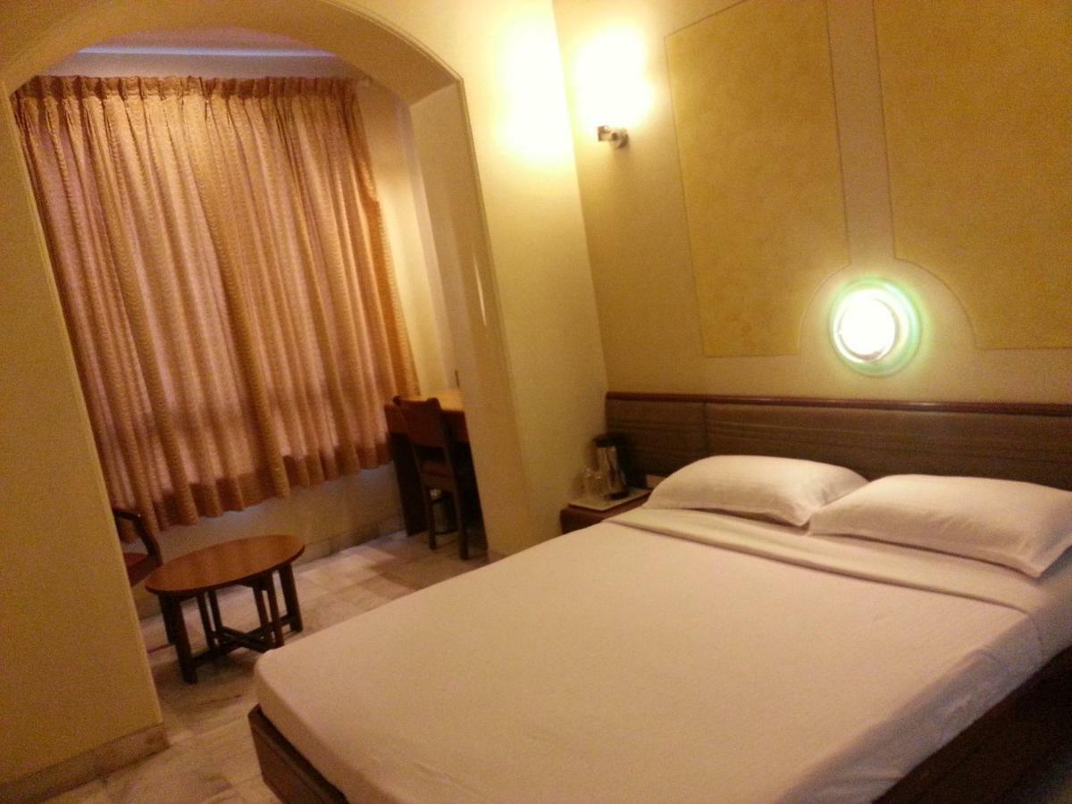 Hotel Ashray International, Sion - Near Bkc Mumbai Phòng bức ảnh